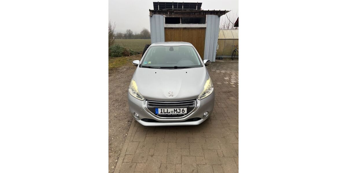 Peugeot 208 111.000 km 6.899 &euro; Illertissen 89257