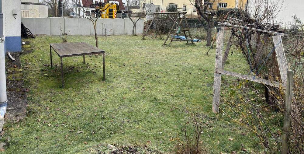 Mehrfamilienhaus, Wohnhaus Ichenhausen - 8 Zimmer, 176 m&sup2;, 399.000&euro; | Angebot:25746764