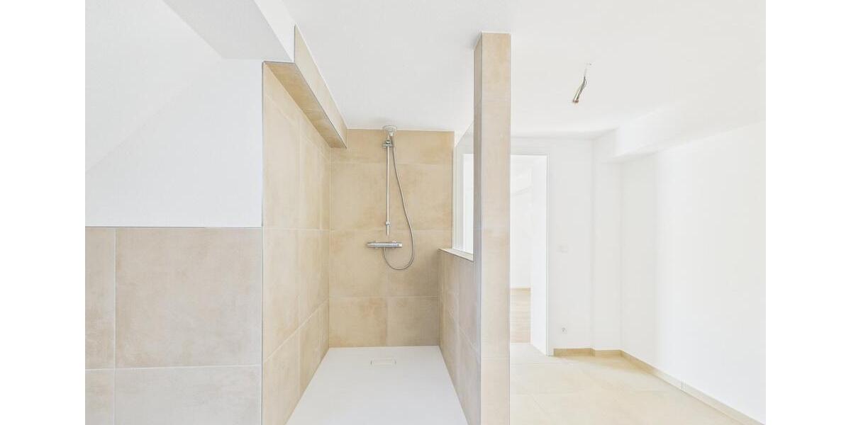 Etagenwohnung Blaubeuren - 5 Zimmer, 194 m&sup2;, 1.900&euro; | Angebot:25291577