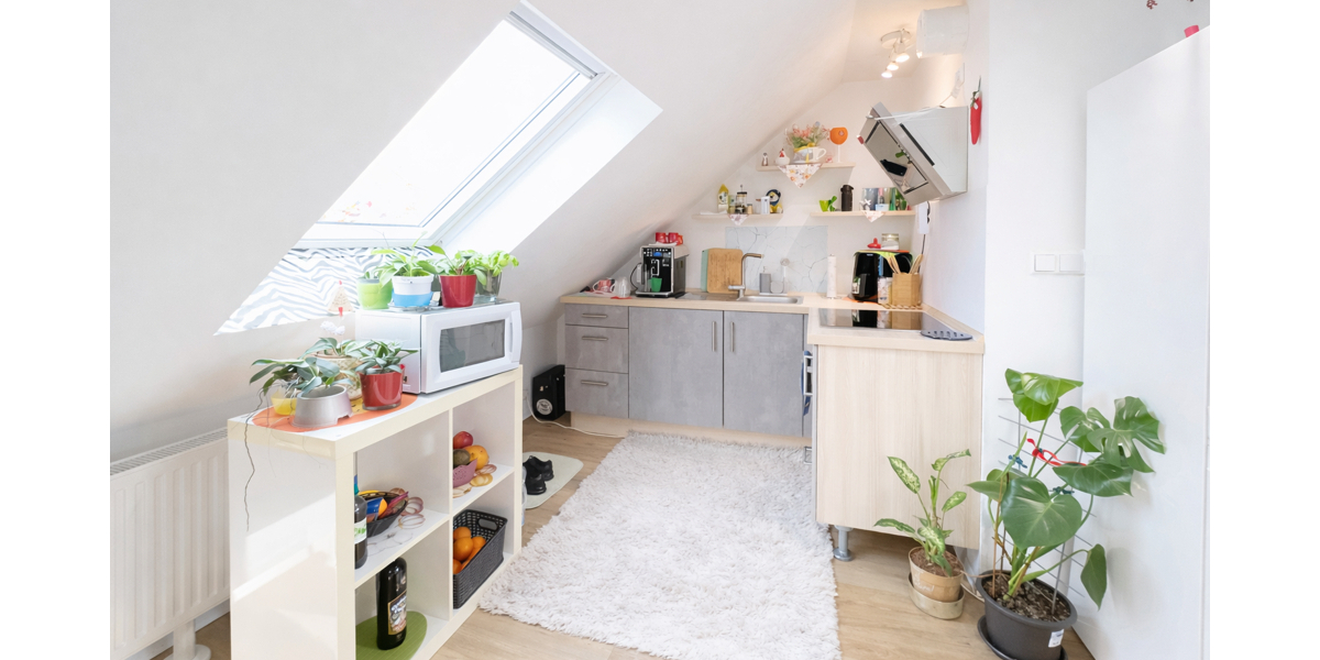 helle 1,5 Zimmer Dachgeschosswohnung für Kapitalanleger - Dachgeschoßwohnung Ulm / Gögglingen Gögglingen | Angebot:24510573