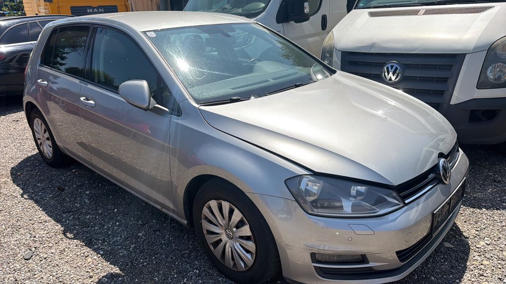 VW Golf 228.000 km 4.950 &euro; Erbach 89155