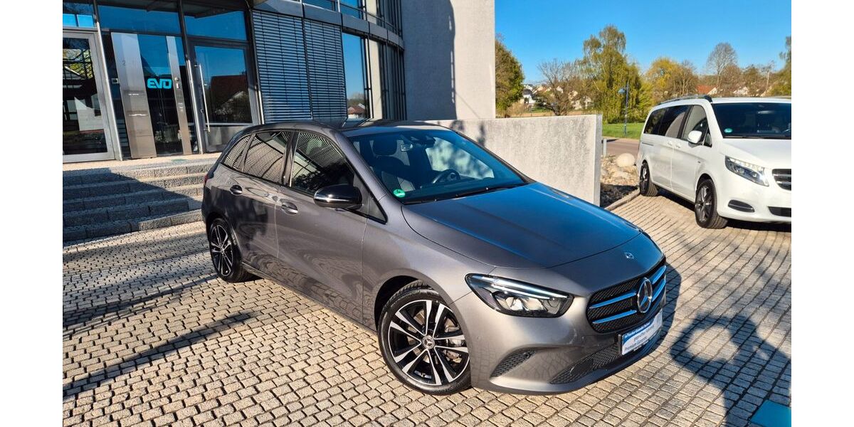Mercedes-Benz B 220 89.754 km 20.999 &euro; Mietingen 88487