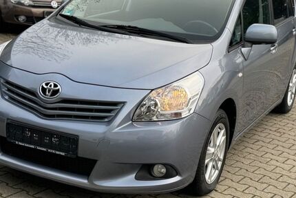 Toyota Verso 121.322 km 7.999 &euro; Achstetten 88480