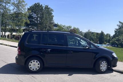 VW Touran 151.000 km 5.750 &euro; Ehingen an der Donau 89584