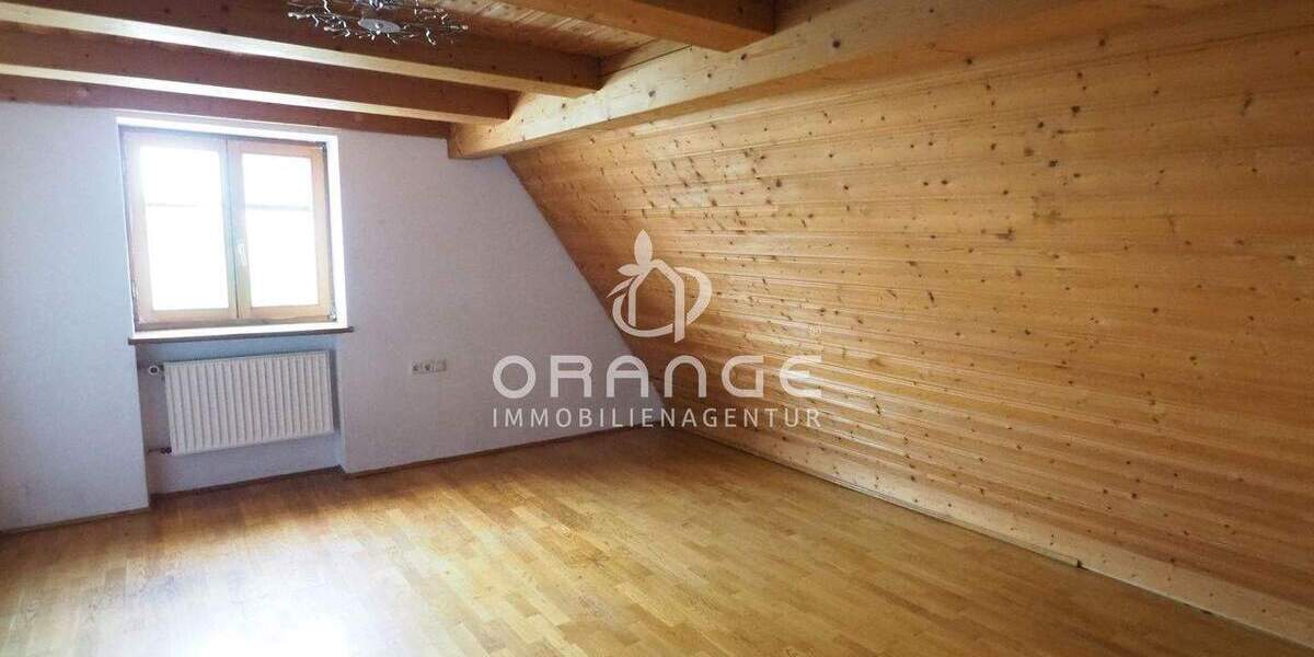 Mehrfamilienhaus, Wohnhaus Niederstotzingen - 5 Zimmer, 157 m&sup2;, 195.000&euro; | Angebot:25670711
