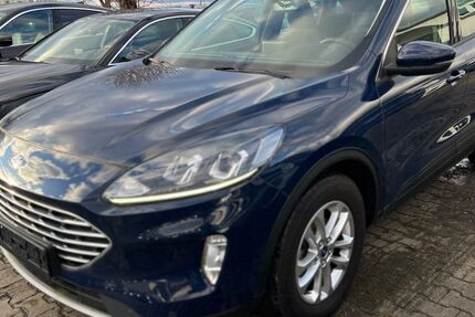 Ford Kuga 27.000 km 20.990 &euro; Ulm-Jungingen 89081