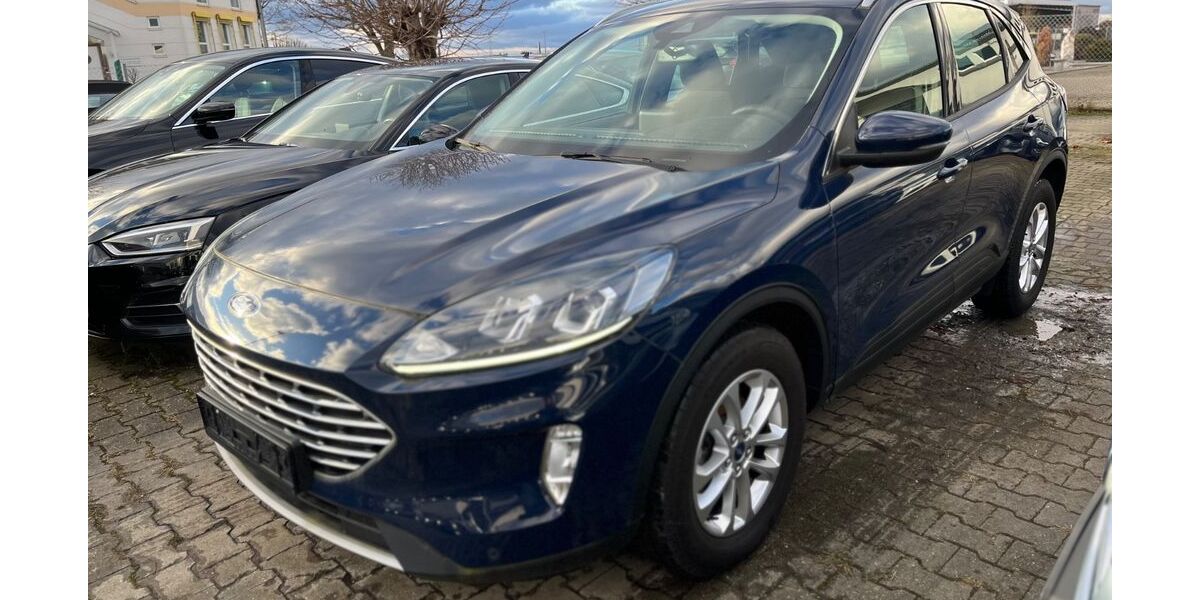 Ford Kuga 27.000 km 20.990 &euro; Ulm-Jungingen 89081