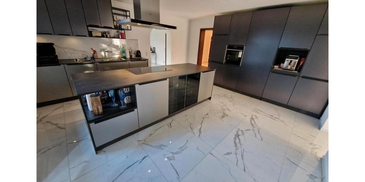 Villa Illertissen - 10 Zimmer, 326 m&sup2;, 1.000.000&euro; | Angebot:27025551