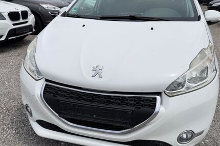 Peugeot 208 233.321 km 1.400 &euro; Erbach 89155