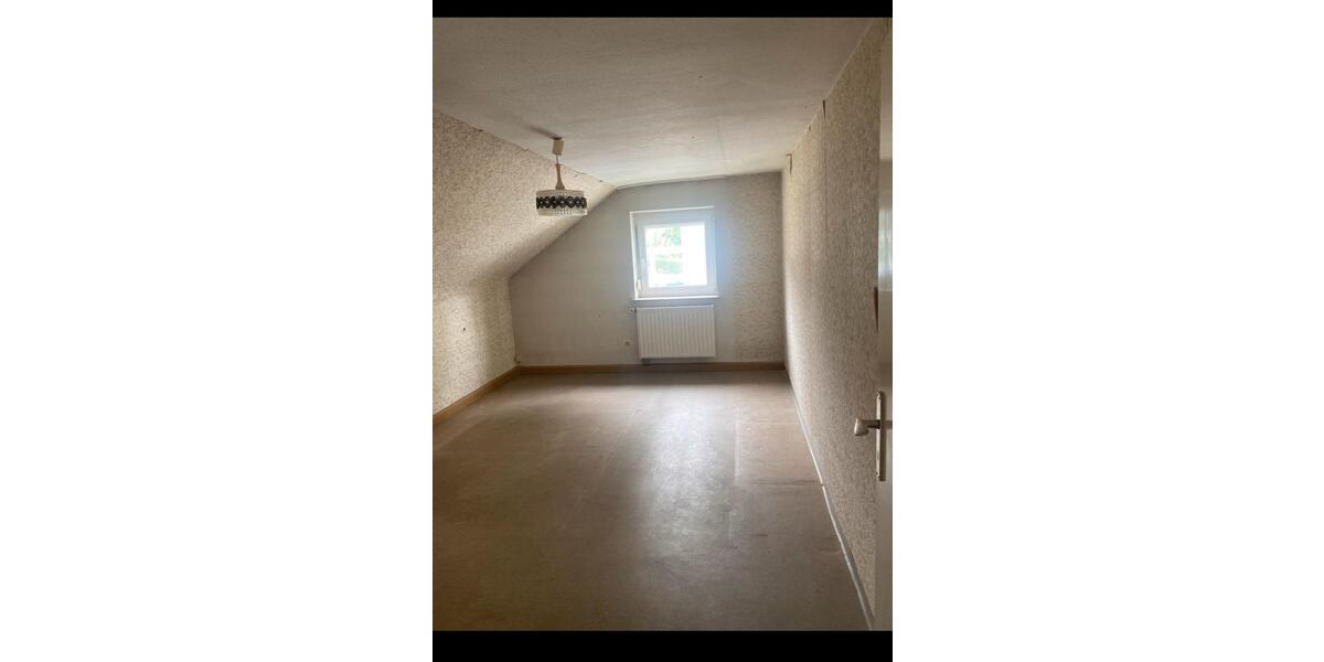 Dachgeschoßwohnung Lonsee - 3 Zimmer, 75 m&sup2;, 145.000&euro; | Angebot:25656270