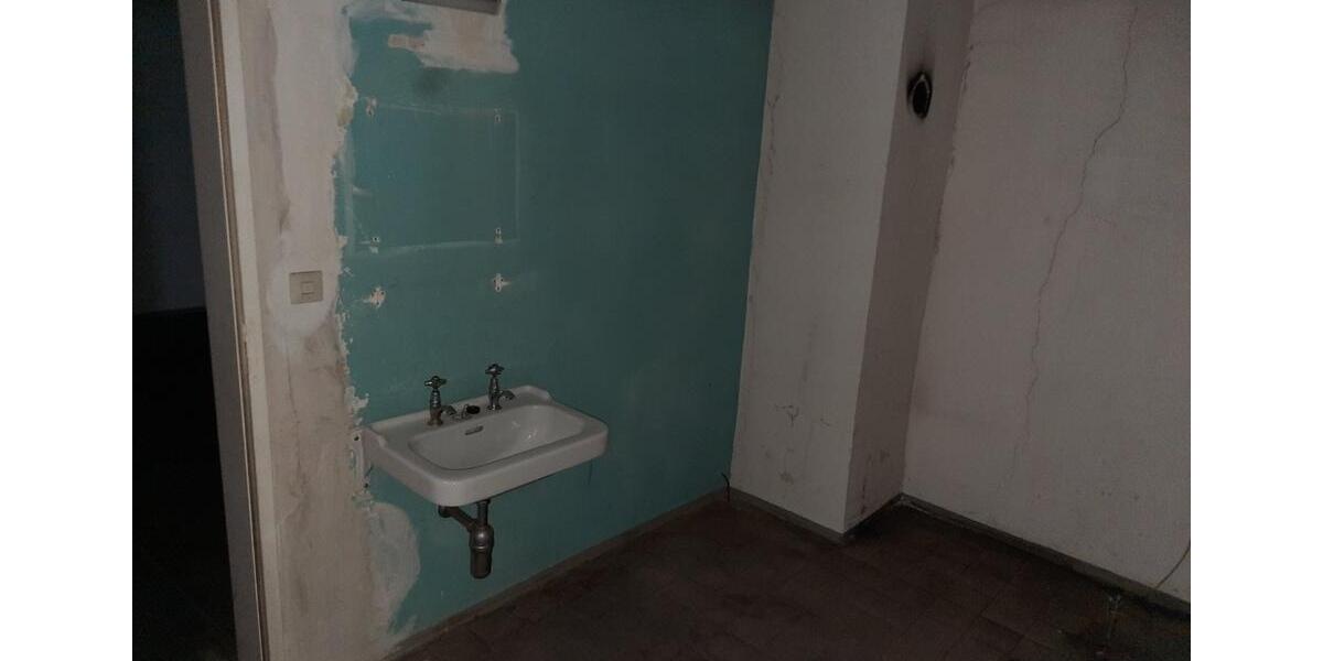 Einfamilienhaus Weißenhorn - 12 Zimmer, 180 m&sup2;, 690.000&euro; | Angebot:24981103