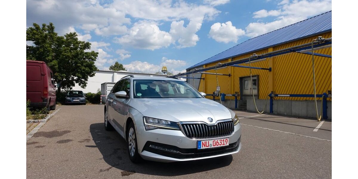 Skoda Superb 111.000 km 16.690 &euro; Neu-Ulm 89231