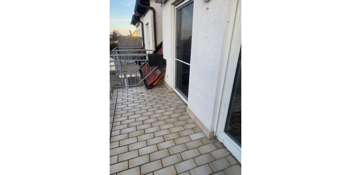 Dachgeschoßwohnung Günzburg - 4 Zimmer, 82 m&sup2;, 770&euro; | Angebot:26708616