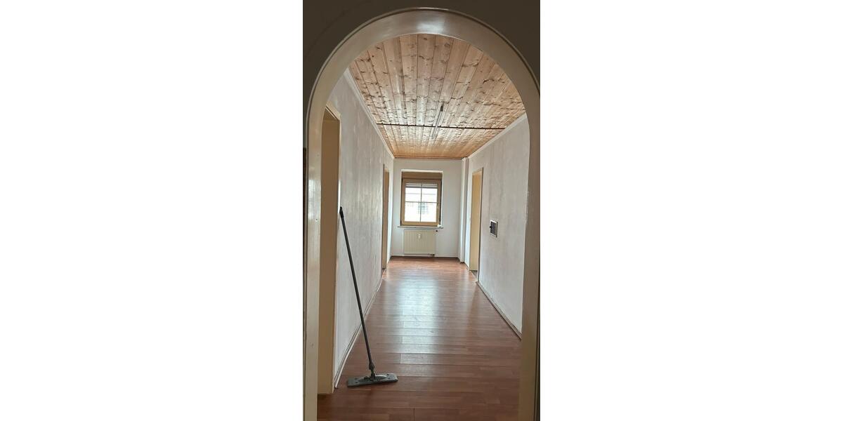 Etagenwohnung Ichenhausen - 3 Zimmer, 87 m&sup2;, 950&euro; | Angebot:25283553