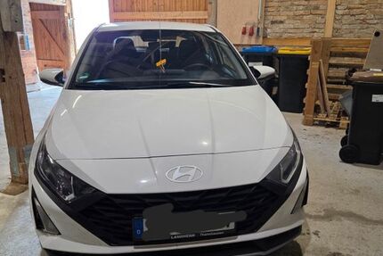 Hyundai i20 5.900 km 14.800 &euro; Illertissen 89257