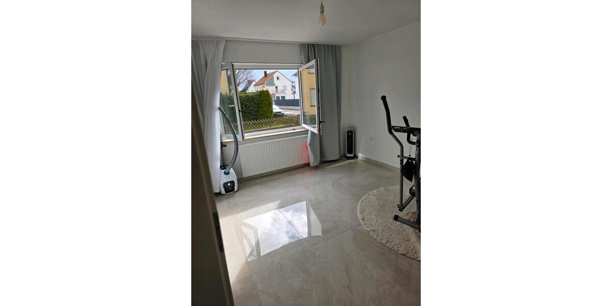 Erdgeschoßwohnung Vöhringen - 3 Zimmer, 70 m&sup2;, 245.000&euro; | Angebot:25980052