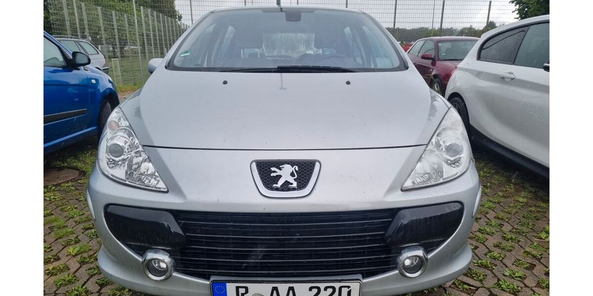 Peugeot 307 88.400 km 2.999 &euro; Elchingen 89275