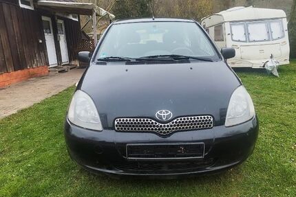 Toyota Yaris 215.500 km 580 &euro; Geislingen 73312