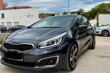 Kia ceed / Ceed 138.000 km 7.590 &euro; Pfaffenhofen an der Roth 89284