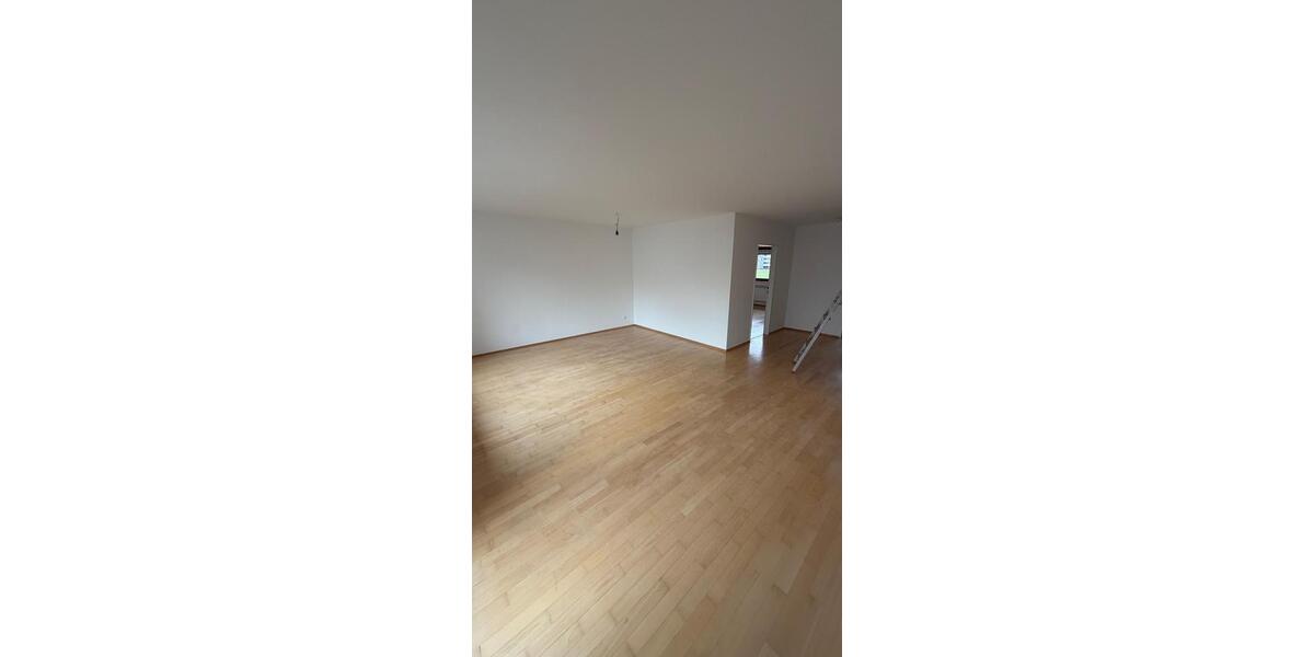 Etagenwohnung Neu-Ulm Ludwigsfeld - 3 Zimmer, 80 m&sup2;, 1.330&euro; | Angebot:25648872