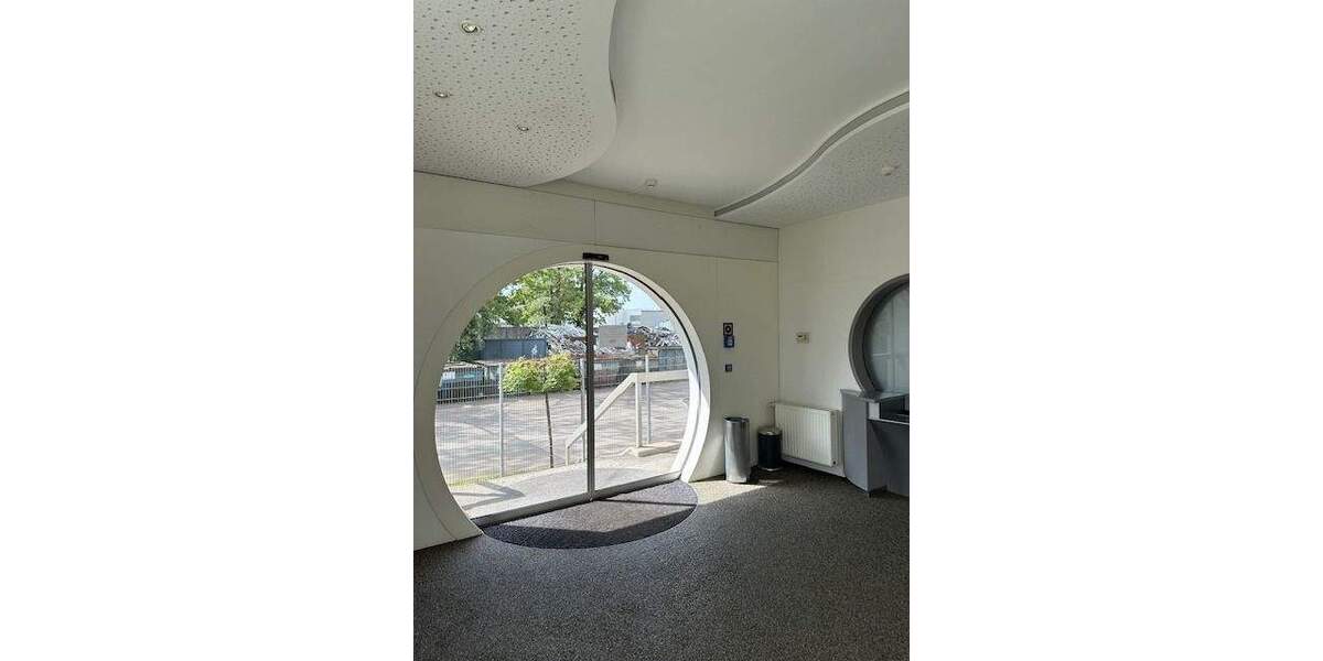 Gewerbeobjekt Weißenhorn - 8 Zimmer, 267 m&sup2;, 2.000&euro; | Angebot:25664444