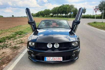 Ford Mustang 88.000 km 19.999 &euro; Kötz 89359
