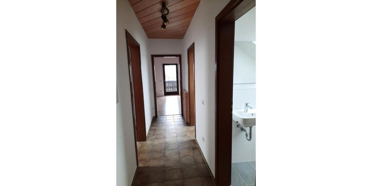 Dachgeschoßwohnung Niederstotzingen - 3 Zimmer, 90 m&sup2;, 775&euro; | Angebot:26024504