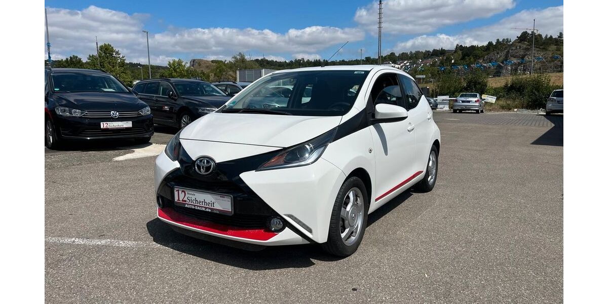 Toyota Aygo (X) 31.000 km 8.900 &euro; Blaustein 89134