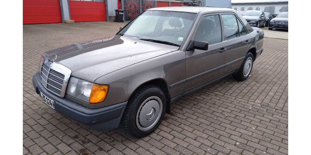 Mercedes-Benz 300 177.000 km 17.500 &euro; Heroldstatt 72535
