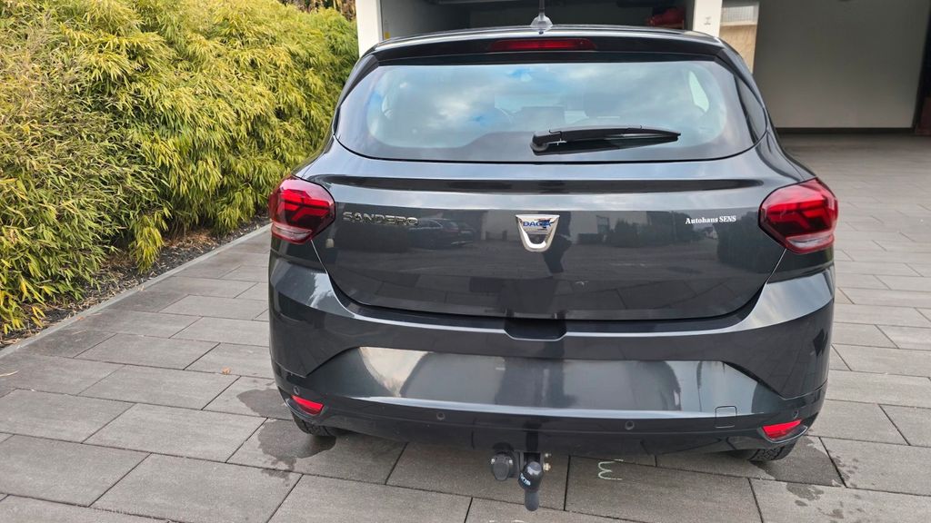 Dacia Sandero 18.100 km 10.890 &euro; Geislingen 73312