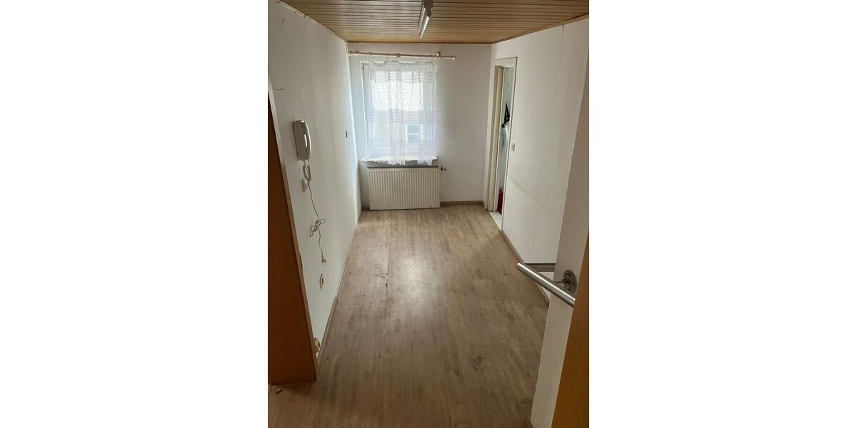 Reihenhaus Laichingen - 9 Zimmer, 90 m&sup2;, 227.000&euro; | Angebot:26136529