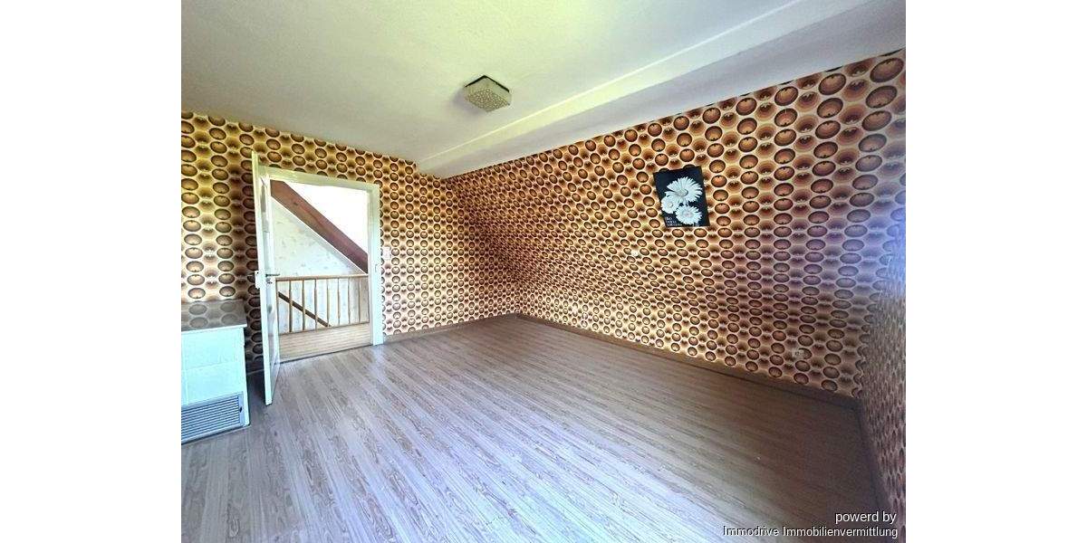 Etagenwohnung Laichingen-Feldstetten Feldstetten - 9 Zimmer, 168 m&sup2;, 249.000&euro; | Angebot:25672484