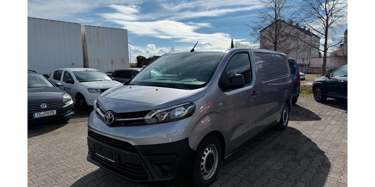 Toyota Proace (Verso) 110.381 km 16.490 &euro; Ehingen 89584