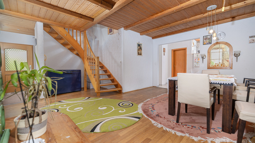 Wohnen auf zwei Etagen mit großzügigen Garten - Etagenwohnung Ulm / Gögglingen Gögglingen | Angebot:24361452