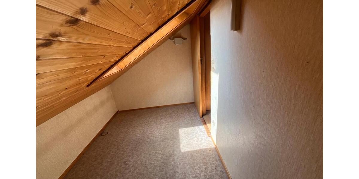 Dachgeschoßwohnung Geislingen an der Steige - 2 Zimmer, 49 m&sup2;, 500&euro; | Angebot:24600154