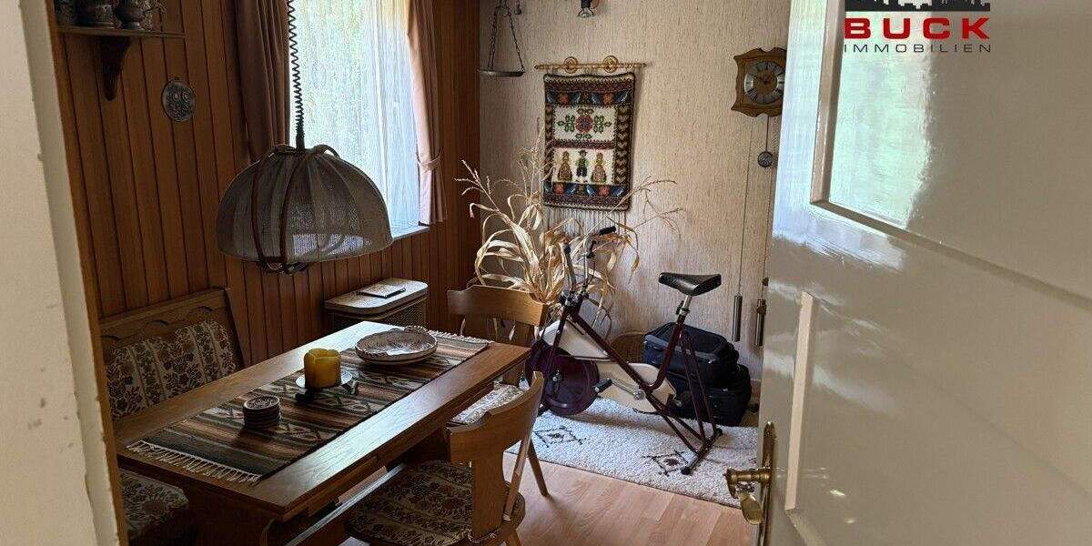 Einfamilienhaus Geislingen - 8 Zimmer, 133 m&sup2;, 165.000&euro; | Angebot:25696263