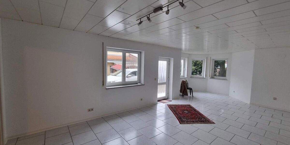 Etagenwohnung Burgrieden - 2 Zimmer, 68 m&sup2;, 199.000&euro; | Angebot:25755932