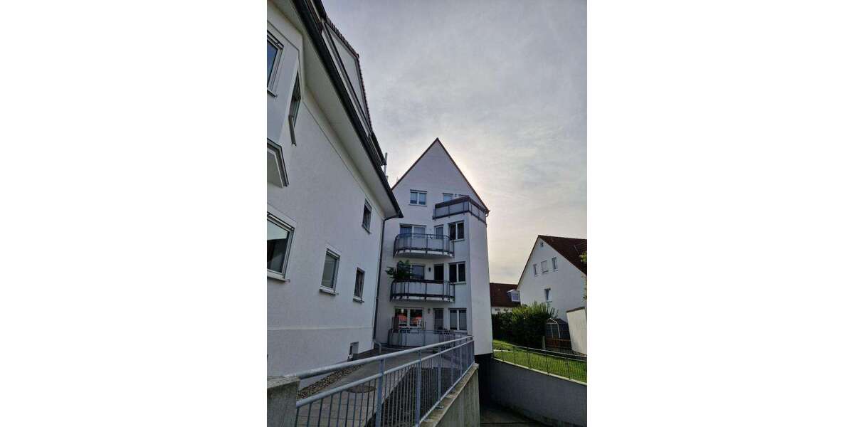 Etagenwohnung Illertissen - 3 Zimmer, 85 m&sup2;, 285.000&euro; | Angebot:26612055