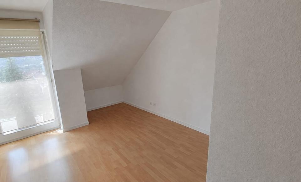 Dachgeschoßwohnung Blaustein - 3.5 Zimmer, 64 m&sup2;, 319.000&euro; | Angebot:27245494