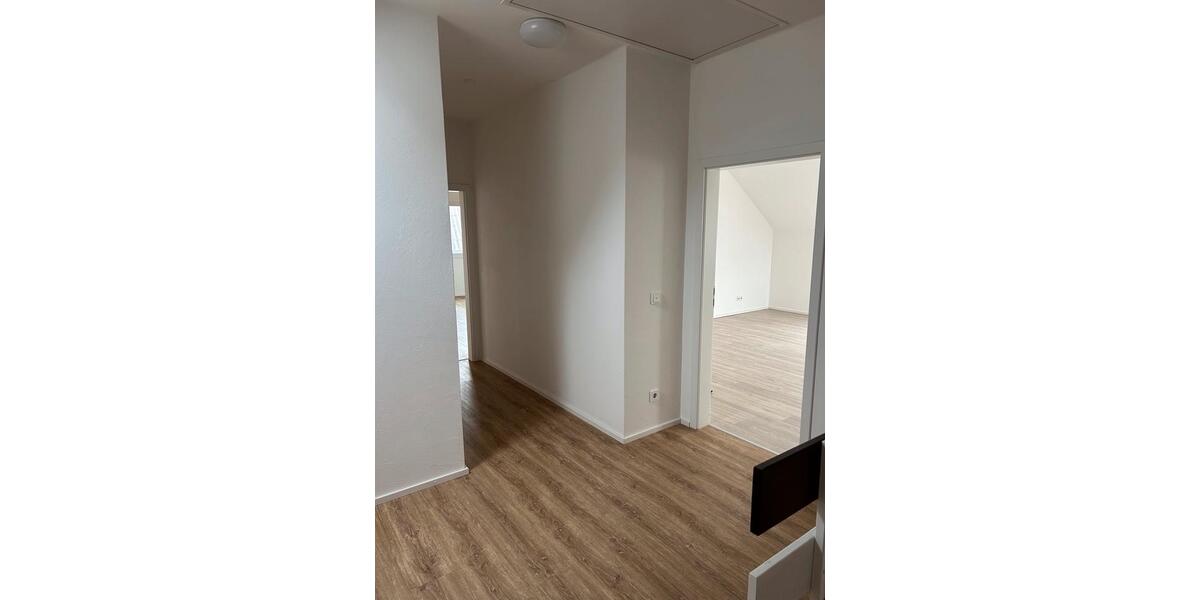 Etagenwohnung Nellingen - 4 Zimmer, 185 m&sup2;, 1.950&euro; | Angebot:24653845