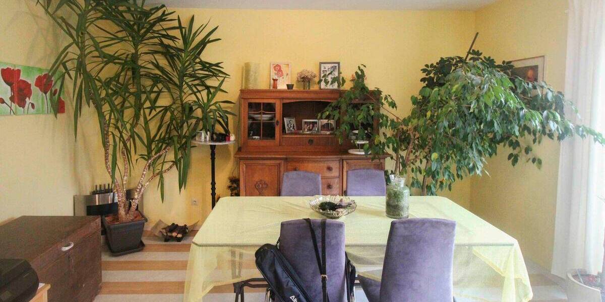 Etagenwohnung Ulm Oststadt - 4 Zimmer, 88 m&sup2;, 299.000&euro; | Angebot:26189508