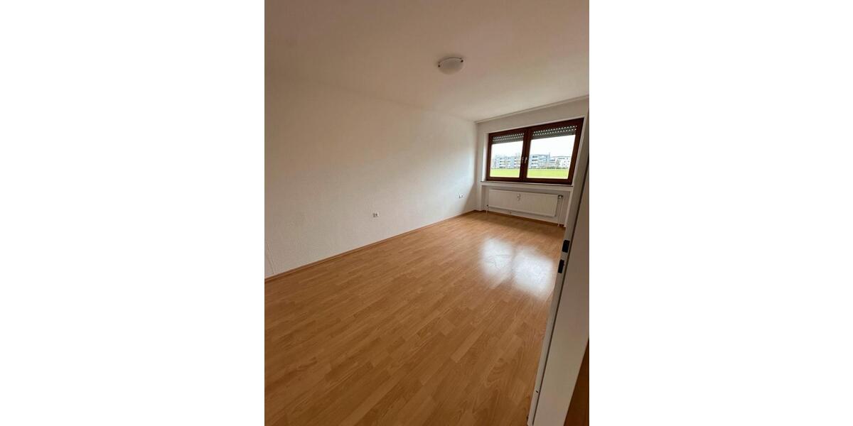 Etagenwohnung Neu-Ulm Ludwigsfeld - 3 Zimmer, 80 m&sup2;, 1.330&euro; | Angebot:25650970