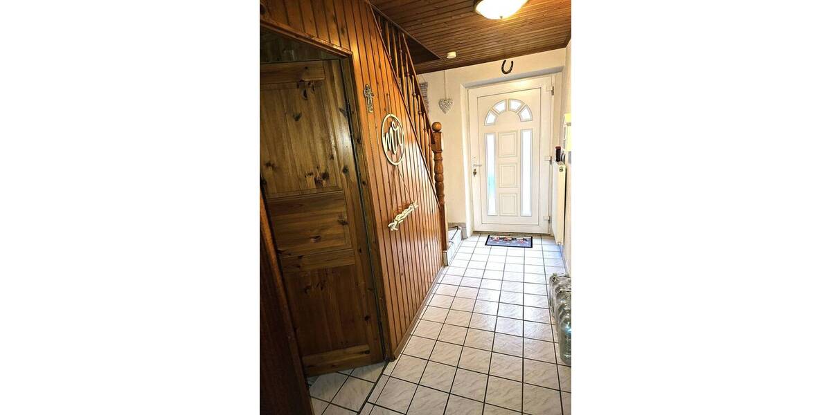 Einfamilienhaus Laichingen Feldstetten - 7 Zimmer, 202 m&sup2;, 299.000&euro; | Angebot:25695096