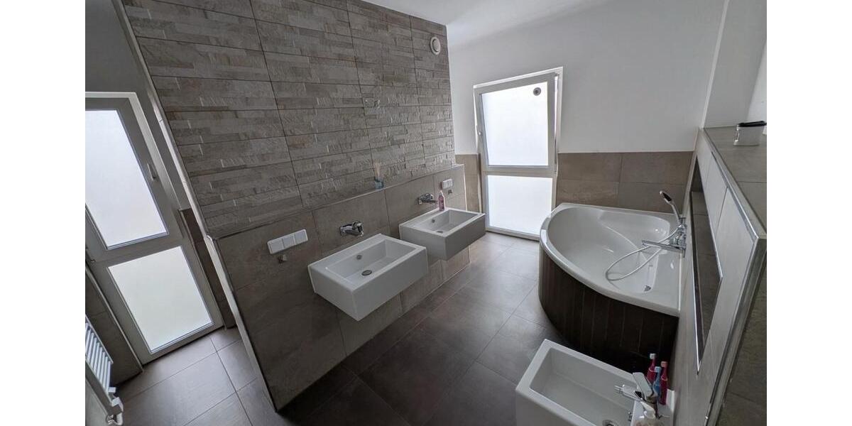 Einfamilienhaus Illertissen - 5 Zimmer, 150 m&sup2;, 780.000&euro; | Angebot:21854975