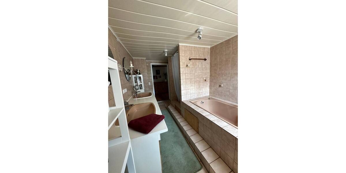 Mehrfamilienhaus, Wohnhaus Oberroth - 8 Zimmer, 244 m&sup2;, 449.500&euro; | Angebot:25687303