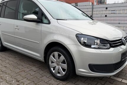 VW Touran 68.400 km 10.500 &euro; Ulm 89077