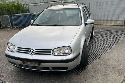 VW Golf 203.270 km 2.550 &euro; Senden 89250