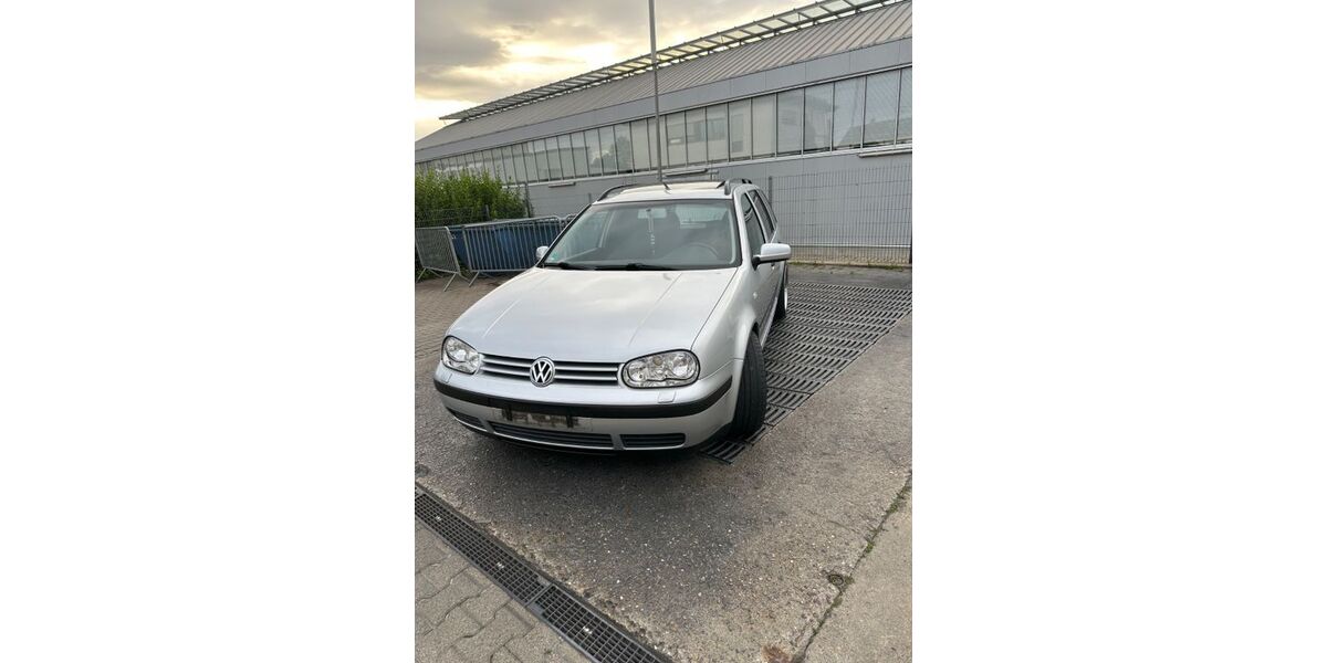 VW Golf 203.270 km 2.550 &euro; Senden 89250