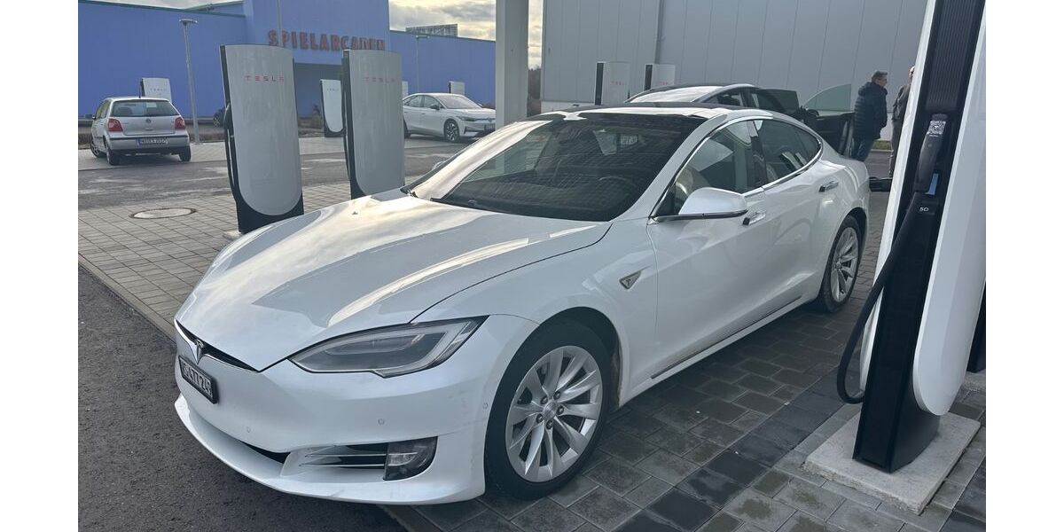 Tesla Model S 261.000 km 22.900 &euro; Weissenhorn 89284