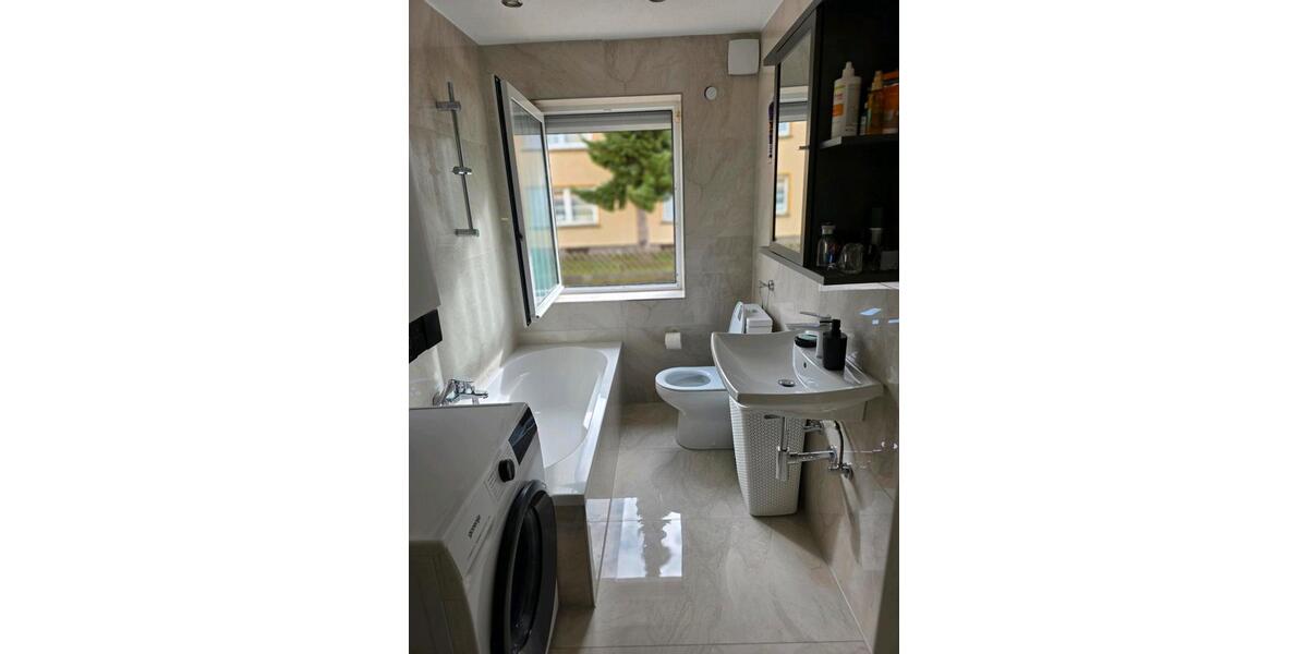 Erdgeschoßwohnung Vöhringen - 3 Zimmer, 70 m&sup2;, 245.000&euro; | Angebot:25980052